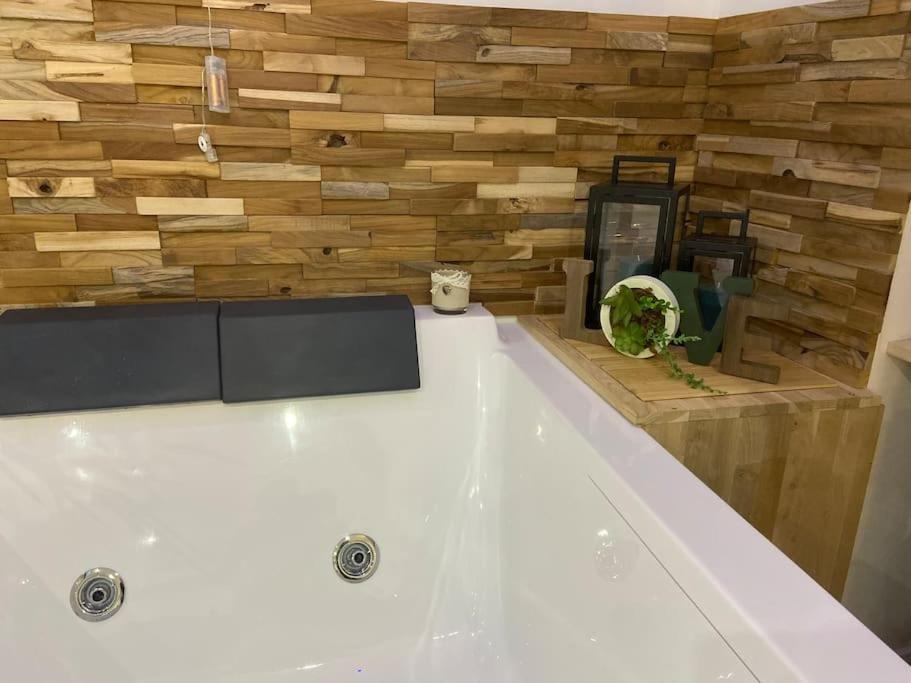 Lover Dose Spa Vierzon Buitenkant foto