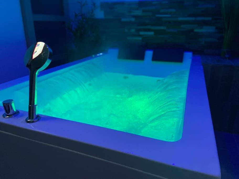 Lover Dose Spa Vierzon Buitenkant foto