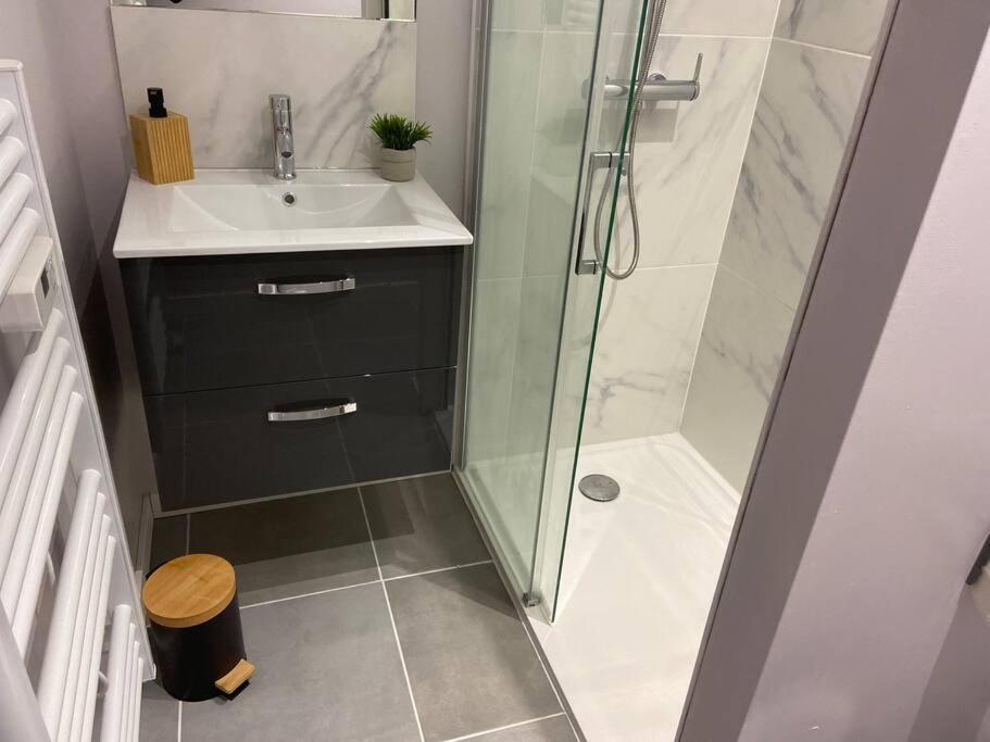Lover Dose Spa Vierzon Buitenkant foto